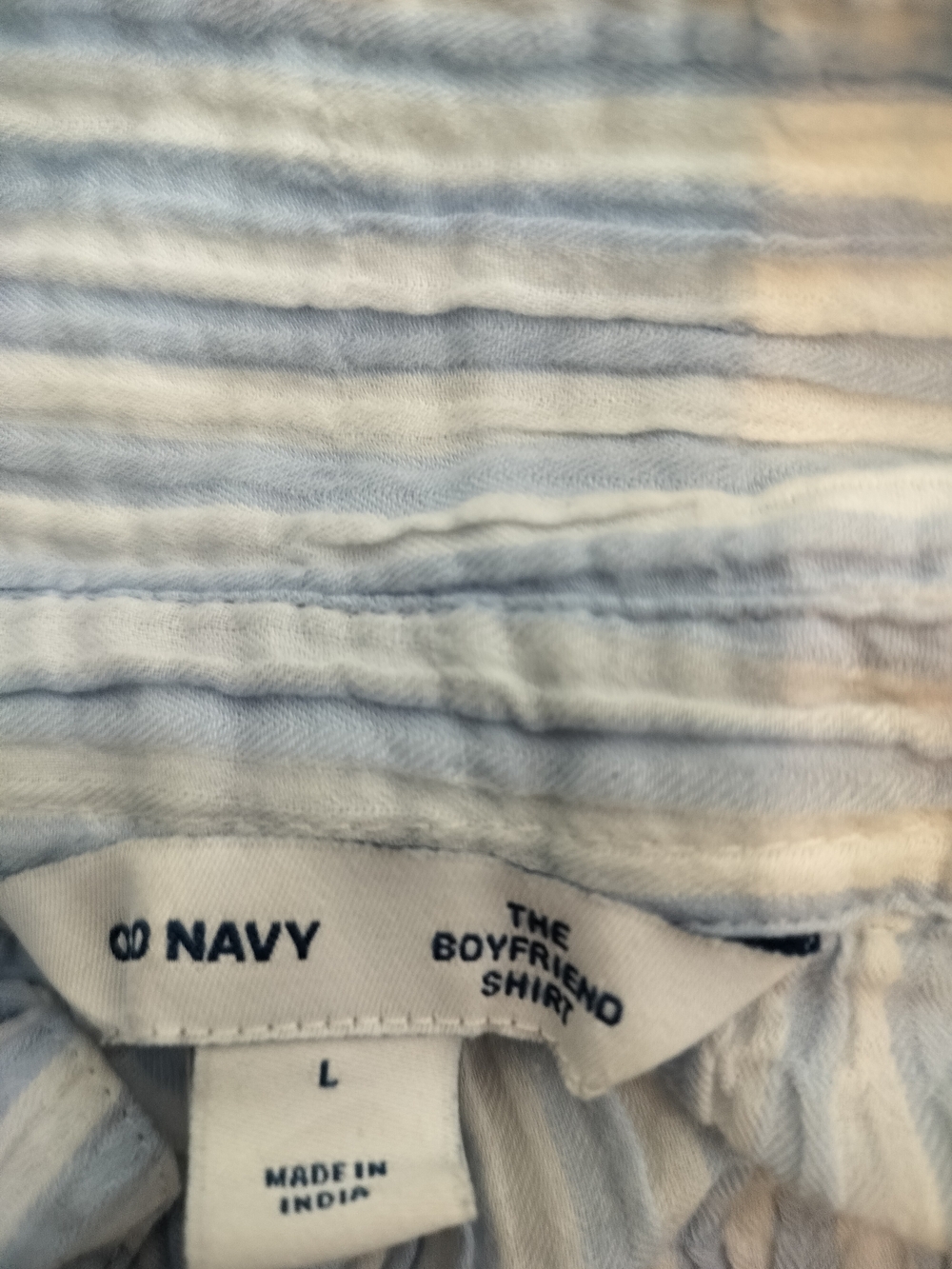 Old Navy Light Blue Striped Crinkle Button-Up Blouse - Picture 4 of 4